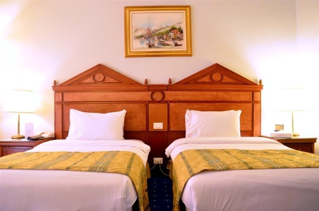 Serenada Golden Palace - Boutique Hotel Бейрут Экстерьер фото
