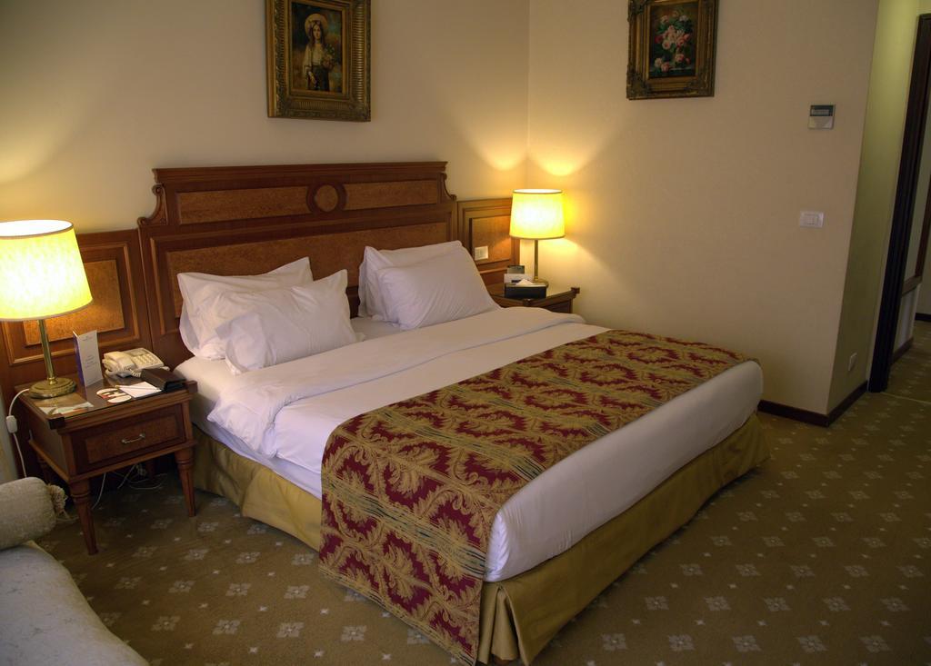 Serenada Golden Palace - Boutique Hotel Бейрут Экстерьер фото