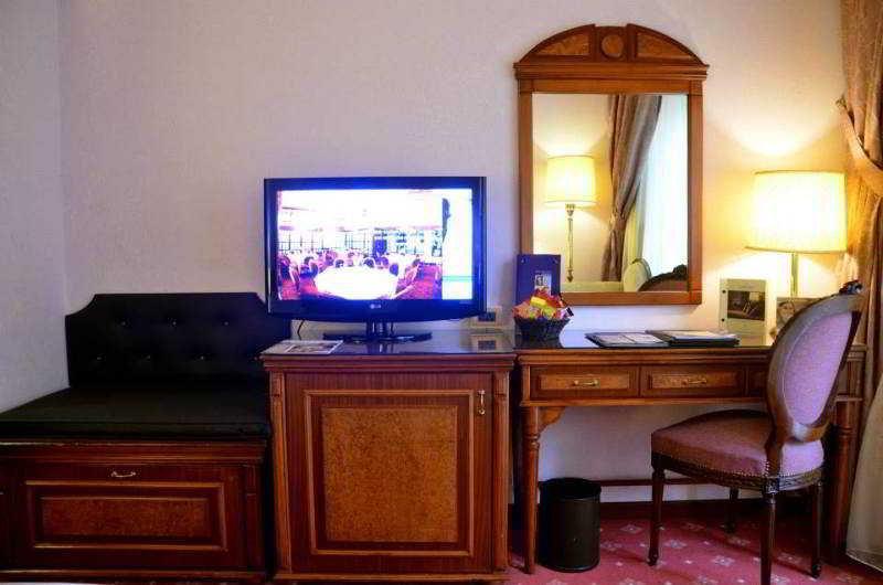 Serenada Golden Palace - Boutique Hotel Бейрут Экстерьер фото