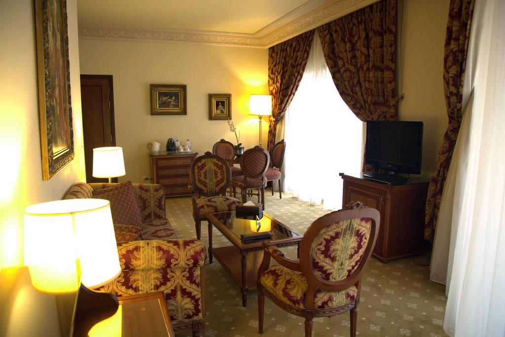 Serenada Golden Palace - Boutique Hotel Бейрут Экстерьер фото