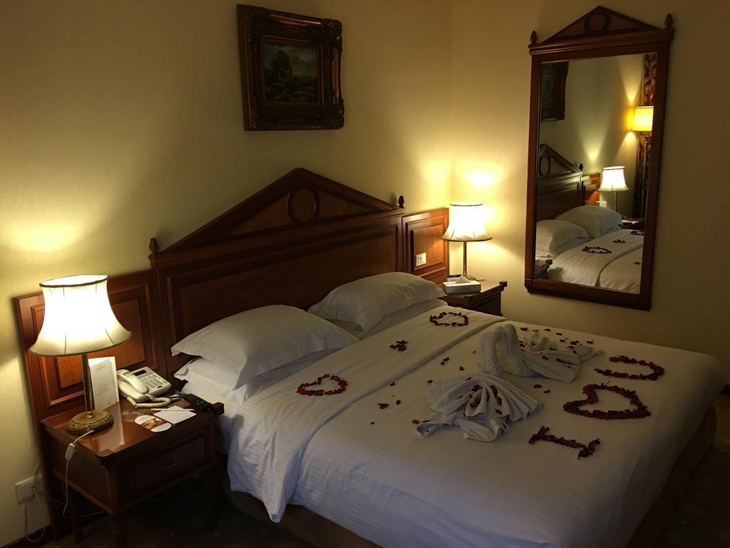 Serenada Golden Palace - Boutique Hotel Бейрут Экстерьер фото